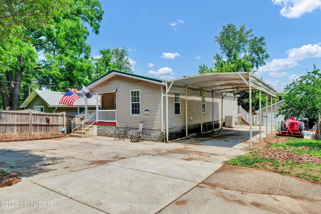4209 Clark St, Louisville, KY 40213