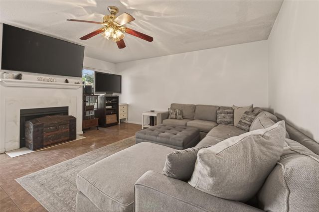 7315 Tara Blue Ridge Drive, Richmond, TX 77469