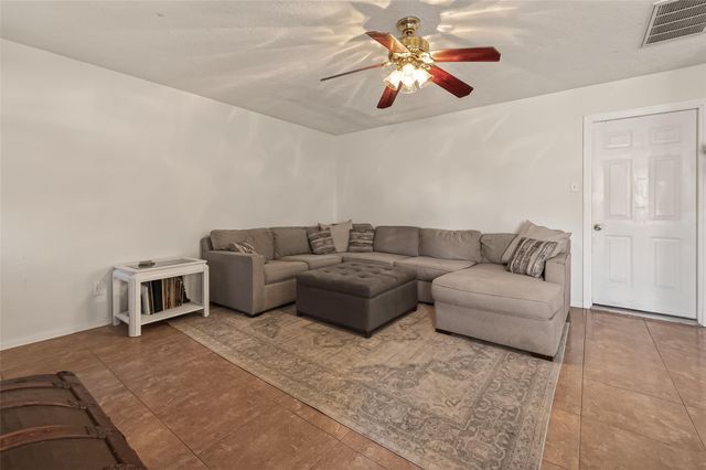 7315 Tara Blue Ridge Drive, Richmond, TX 77469