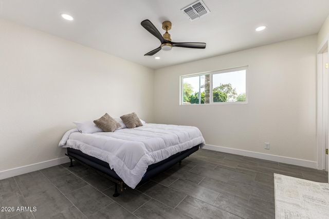 2122 W DAHLIA Drive, Phoenix, AZ 85029