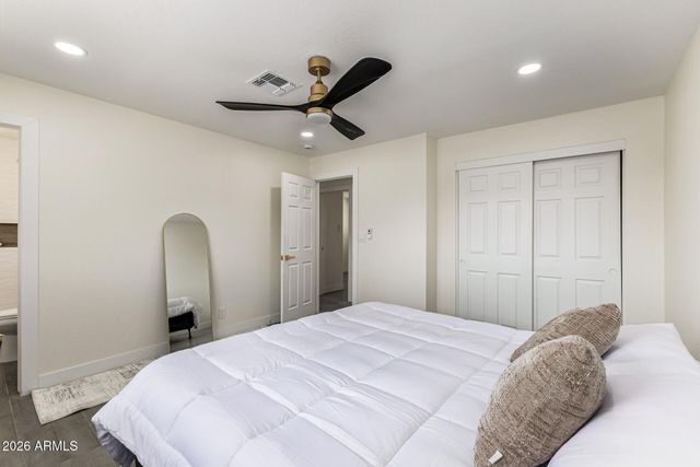 2122 W DAHLIA Drive, Phoenix, AZ 85029