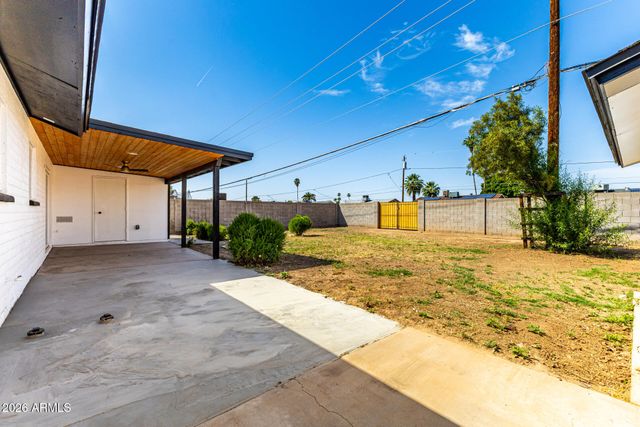 2122 W DAHLIA Drive, Phoenix, AZ 85029