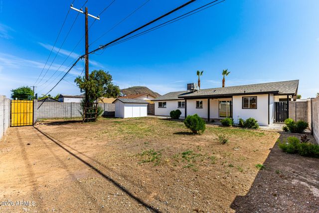 2122 W DAHLIA Drive, Phoenix, AZ 85029