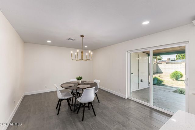 2122 W DAHLIA Drive, Phoenix, AZ 85029