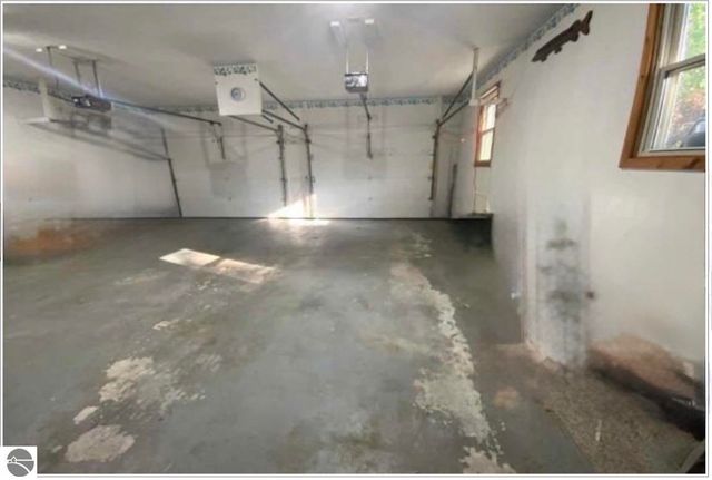 10027 E Grandview Court, Traverse City, MI 49684