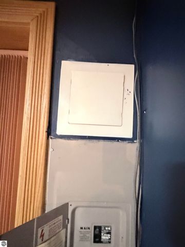 10027 E Grandview Court, Traverse City, MI 49684