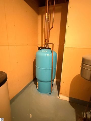 10027 E Grandview Court, Traverse City, MI 49684