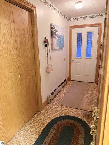 10027 E Grandview Court, Traverse City, MI 49684