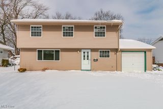 13874 Heatherwood Drive, Brook Park, OH 44142