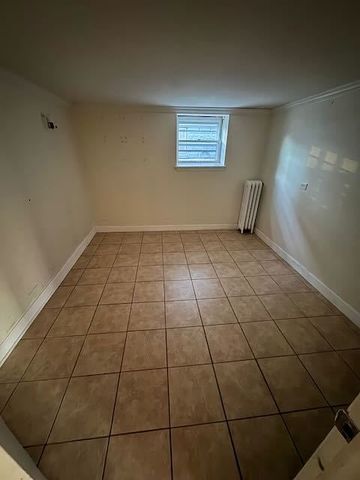 5059 W Argyle Street, Chicago, IL 60630