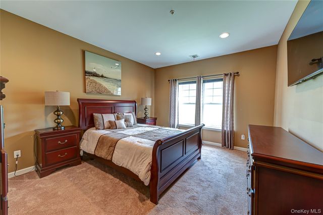 15 Cricket Court, Shirley, NY 11967