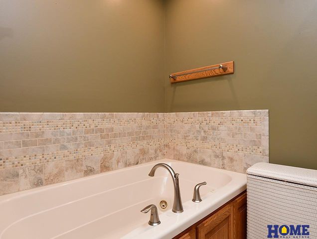 7211 Woody Creek Lane, Lincoln, NE 68516