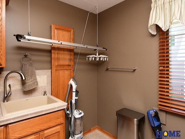 7211 Woody Creek Lane, Lincoln, NE 68516