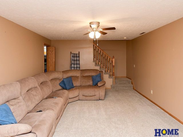 7211 Woody Creek Lane, Lincoln, NE 68516