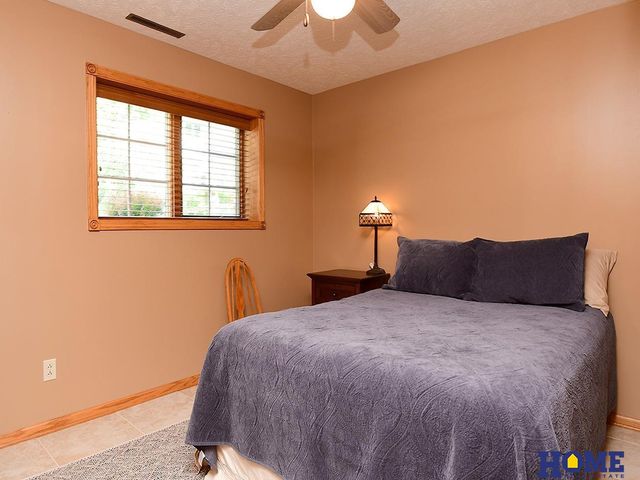 7211 Woody Creek Lane, Lincoln, NE 68516