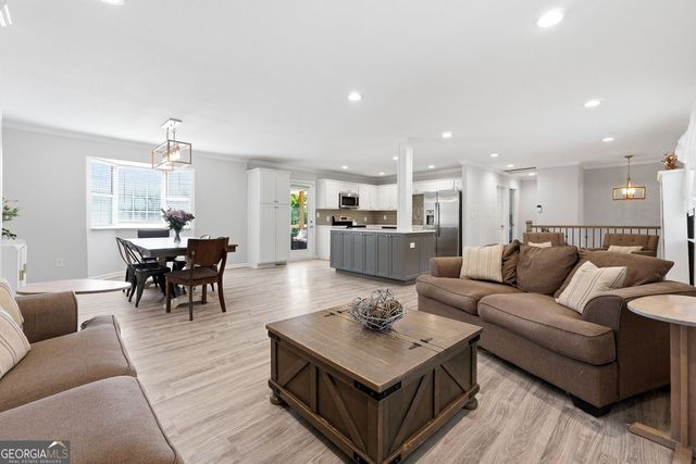 4400 Twin Creek Drive NE, Kennesaw, GA 30144