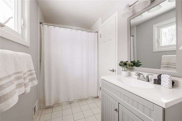 734 Eastwood Circle, Webster, NY 14580