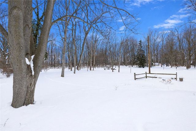 734 Eastwood Circle, Webster, NY 14580