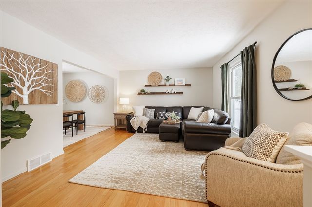 734 Eastwood Circle, Webster, NY 14580