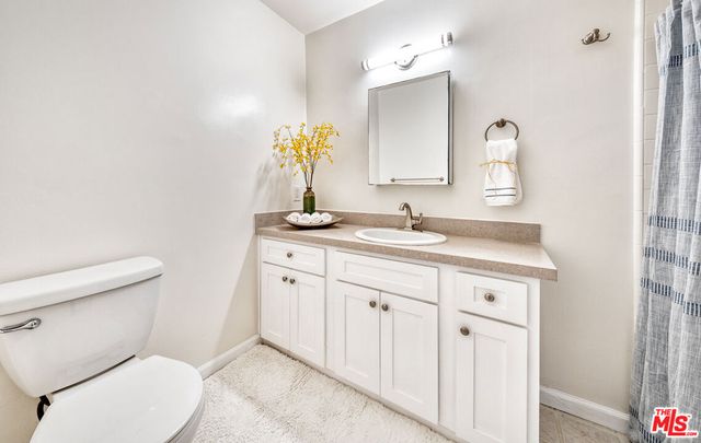 6250 Buckingham 204, Culver City, CA 90230