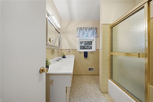 7425 Dehlman AVE, Norfolk, VA 23505