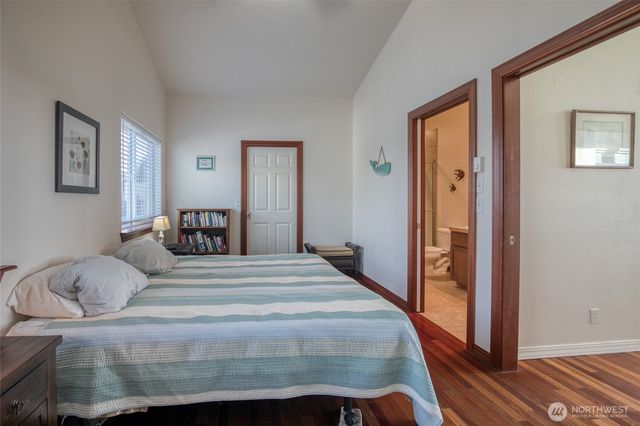 24 Darien Lane, Pacific Beach, WA 98571