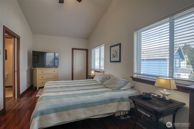 24 Darien Lane, Pacific Beach, WA 98571