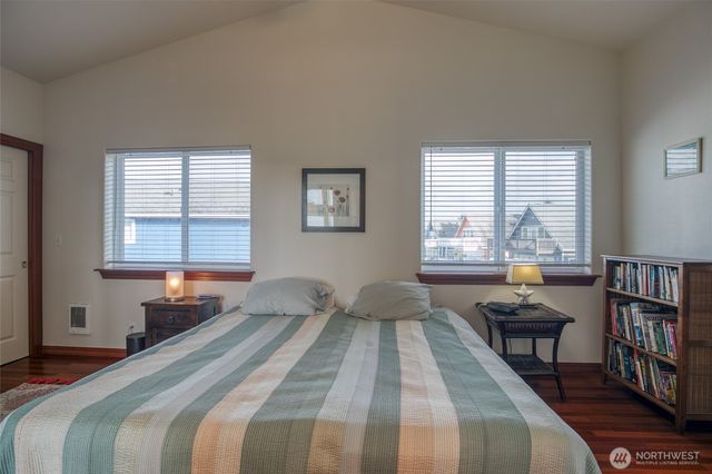 24 Darien Lane, Pacific Beach, WA 98571