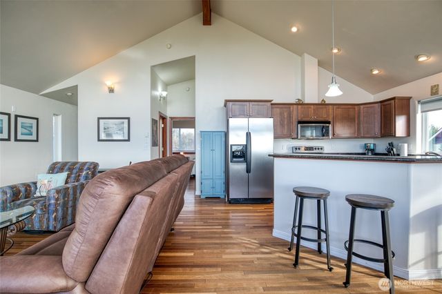 24 Darien Lane, Pacific Beach, WA 98571