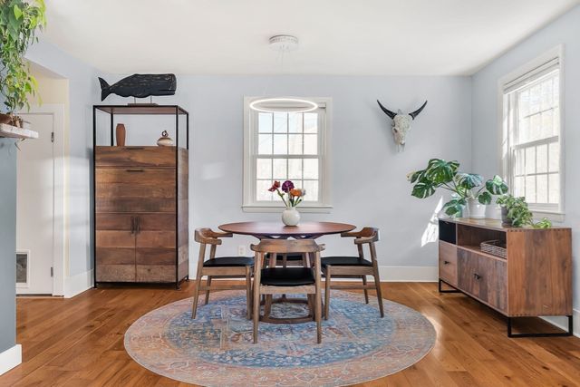 86 Potter Rd, Waltham, MA 02453