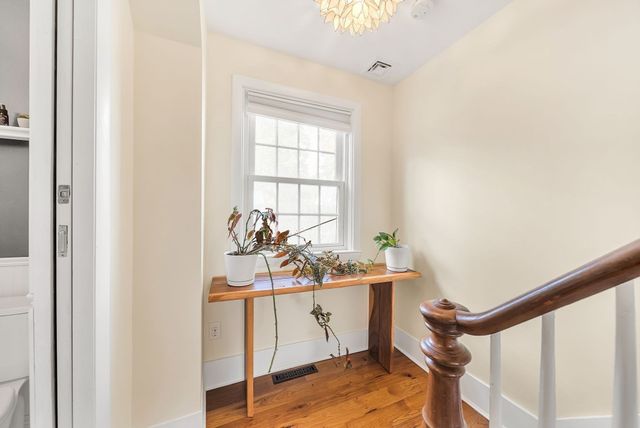 86 Potter Rd, Waltham, MA 02453