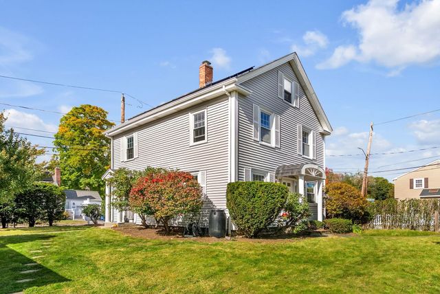 86 Potter Rd, Waltham, MA 02453