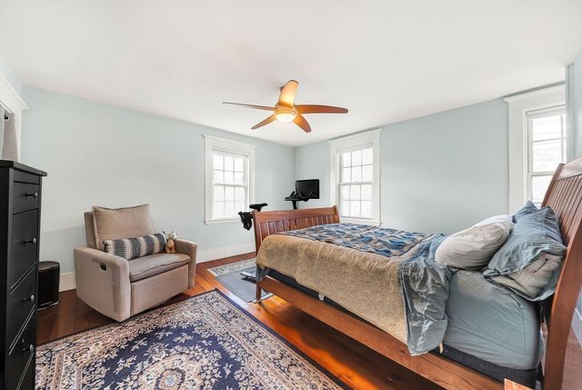86 Potter Rd, Waltham, MA 02453