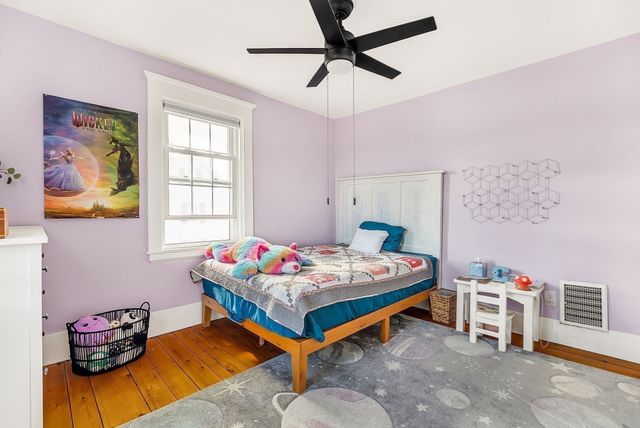 86 Potter Rd, Waltham, MA 02453