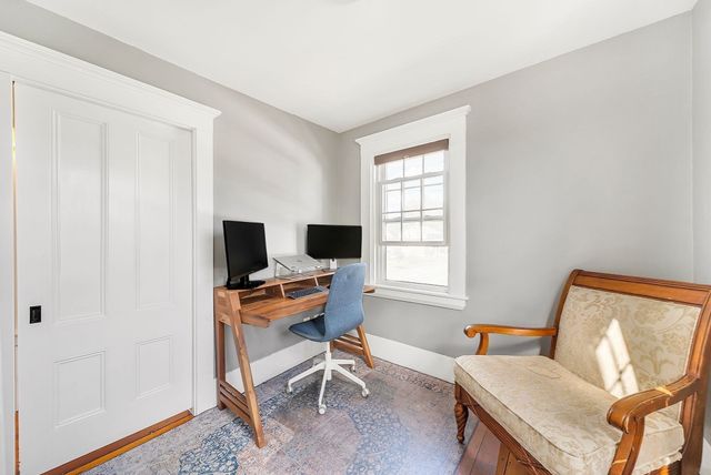 86 Potter Rd, Waltham, MA 02453