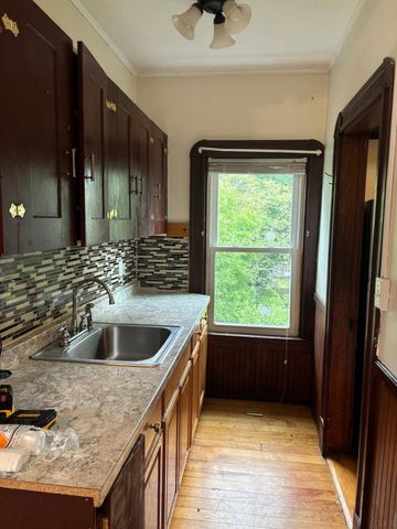 72 Richmond St 3, Brockton, MA 02301