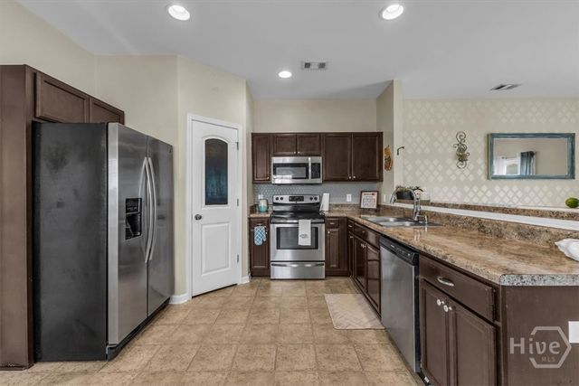 10 Cantle Drive, Richmond Hill, GA 31324