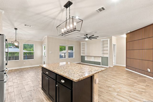 5122 Blue Ivy, Bulverde, TX 78163