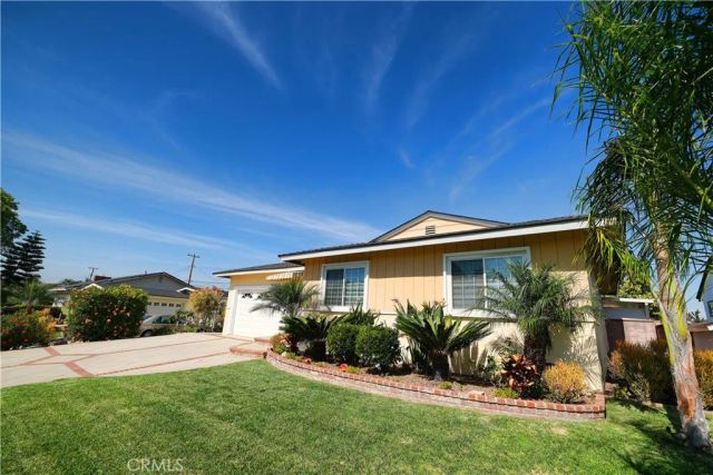 15708 La Barca Drive, La Mirada, CA 90638