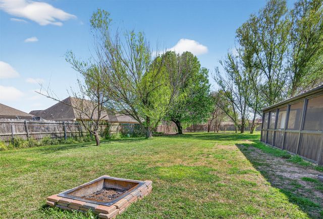 5521 E Meadow Drive, Bossier City, LA 71112