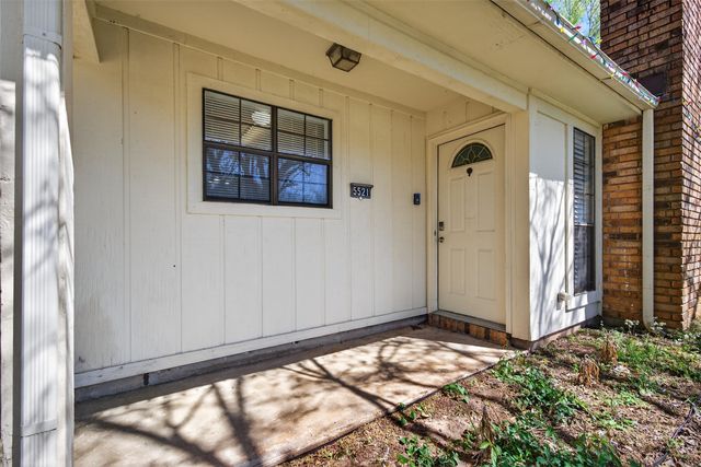 5521 E Meadow Drive, Bossier City, LA 71112