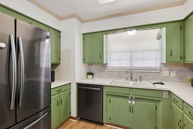 5521 E Meadow Drive, Bossier City, LA 71112