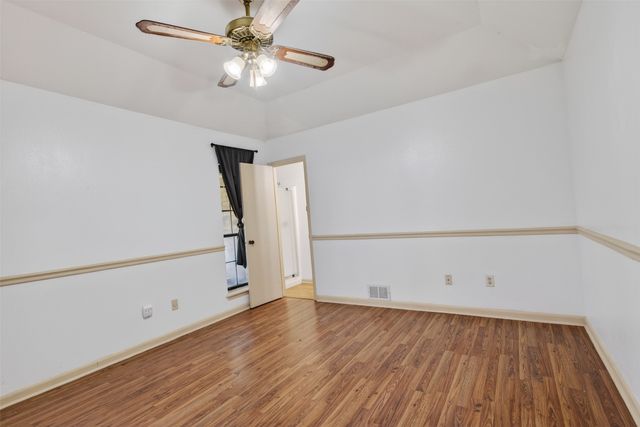 5521 E Meadow Drive, Bossier City, LA 71112