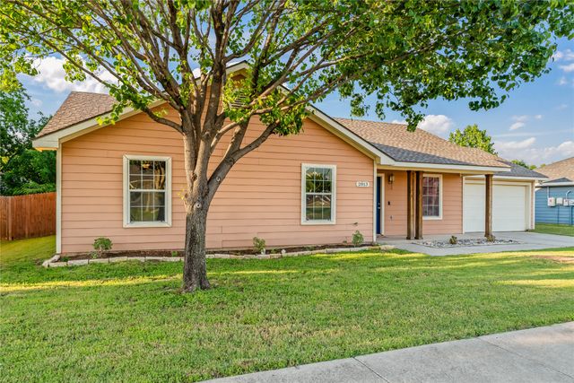 2813 Dana Lane, Denton, TX 76209