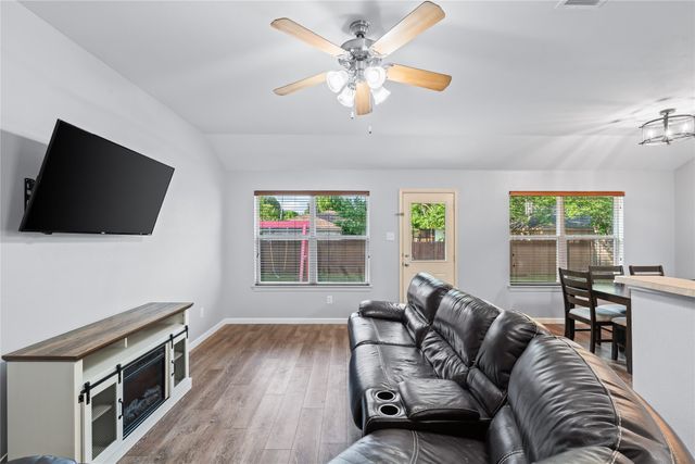 2813 Dana Lane, Denton, TX 76209