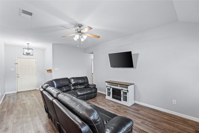 2813 Dana Lane, Denton, TX 76209