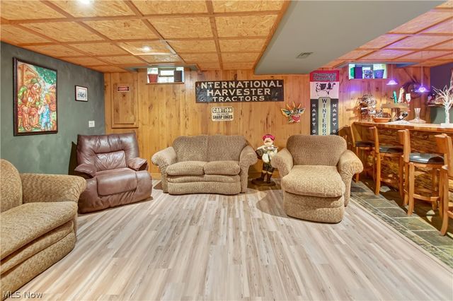 27341 Bagley Road, Olmsted Twp, OH 44138