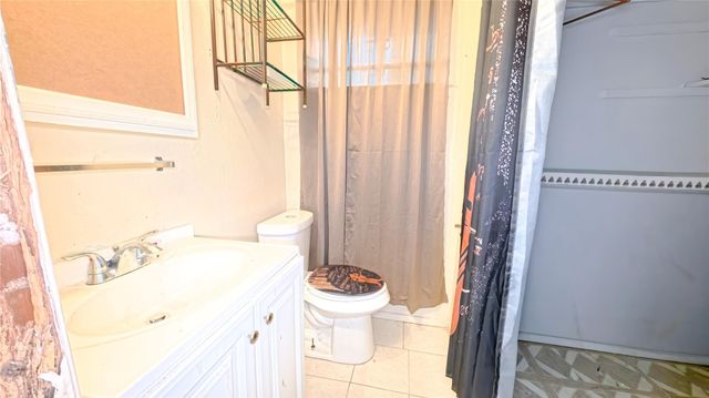 14531 Essendine Lane, Houston, TX 77045