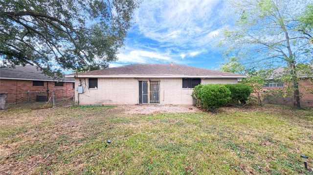 14531 Essendine Lane, Houston, TX 77045