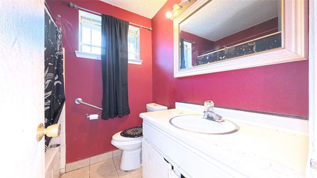 14531 Essendine Lane, Houston, TX 77045